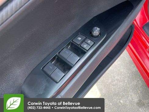 Used 2025 Toyota Camry SE FWD image 19