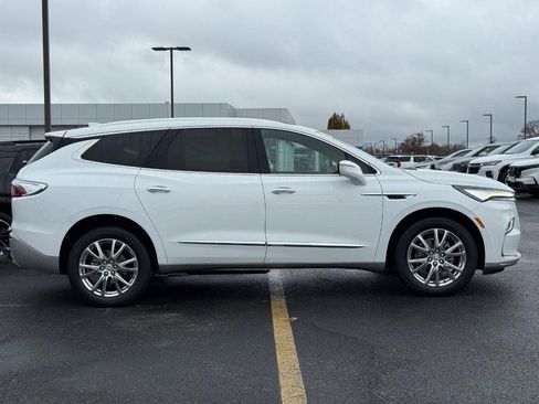 Used 2023 Buick Enclave Essence w/ Experience Buick Package image 1