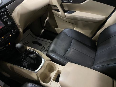 Used 2016 Nissan Rogue S w/ Appearance Package image 15