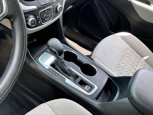 Used 2024 Chevrolet Equinox LS w/ LS Convenience Package FWD image 14