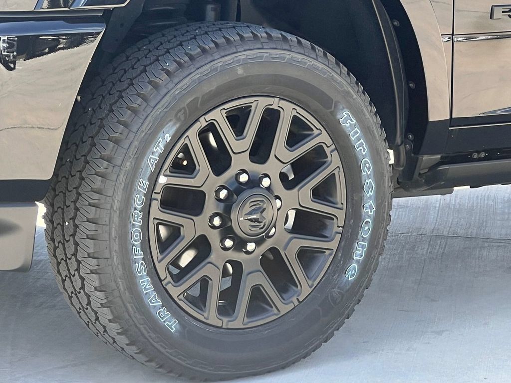 New 2025 RAM 2500 Limited AWD/4WD image 7
