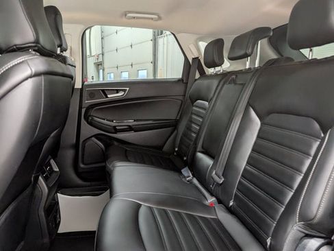 Used 2020 Ford Edge SEL w/ Convenience Package image 15