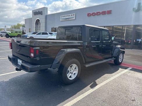 Used 2023 Jeep Gladiator Sport AWD/4WD image 6