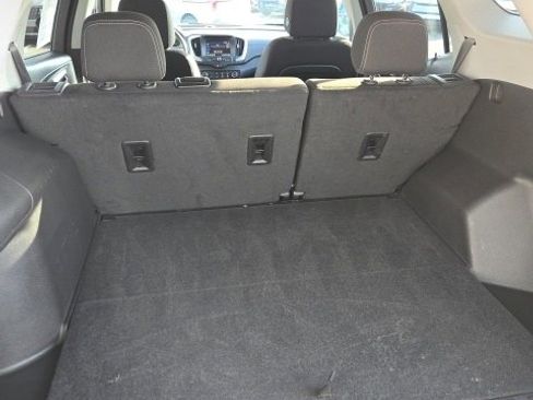 Used 2024 GMC Terrain SLE image 23