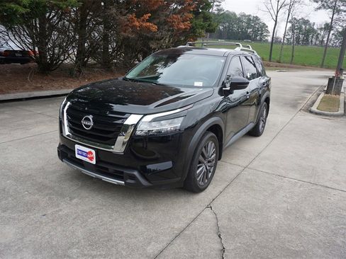 Used 2024 Nissan Pathfinder SL w/ SL Premium Package image 27