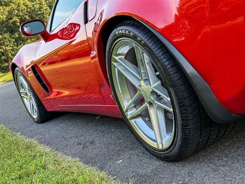 Used 2007 Chevrolet Corvette Z06 w/ Preferred Equipment Group RWD image 21