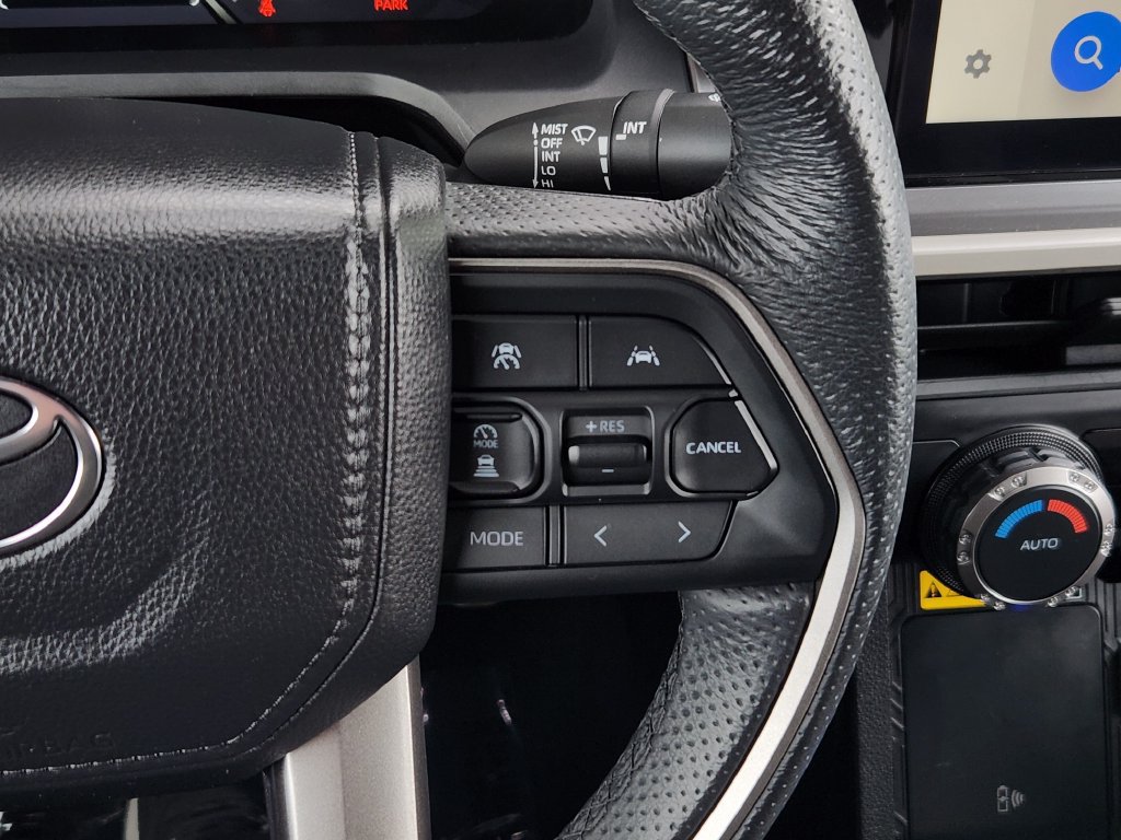Used 2025 Toyota Tacoma TRD Sport w/ TRD Sport Upgrade Package AWD/4WD image 19
