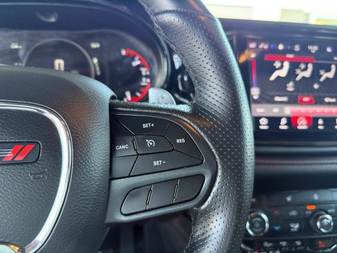 Used 2025 Dodge Durango GT AWD/4WD image 17