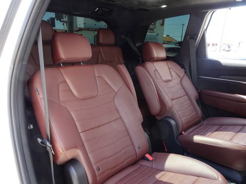 Used 2024 Kia Telluride SX Prestige AWD/4WD image 20