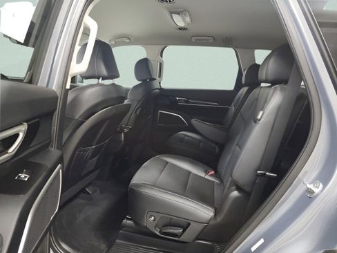 Used 2023 Kia Telluride S image 20