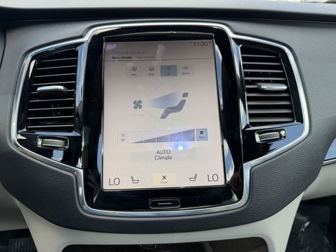 Used 2017 Volvo XC90 T6 Momentum w/ Vision Package image 25