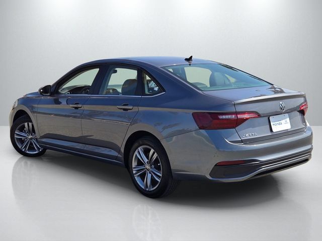 Used 2024 Volkswagen Jetta SE FWD image 6