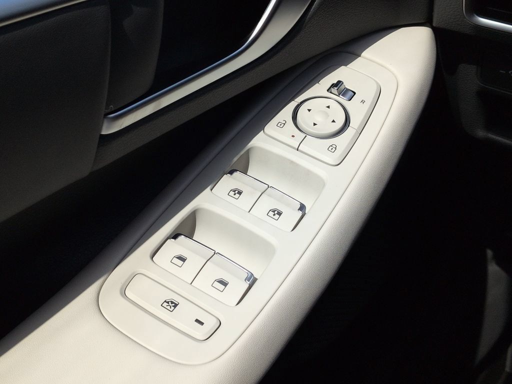 New 2026 Hyundai Sonata SEL FWD image 10