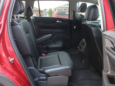 Used 2019 Volkswagen Atlas SEL R-Line FWD image 12