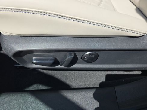 New 2026 Nissan Sentra SL FWD image 18
