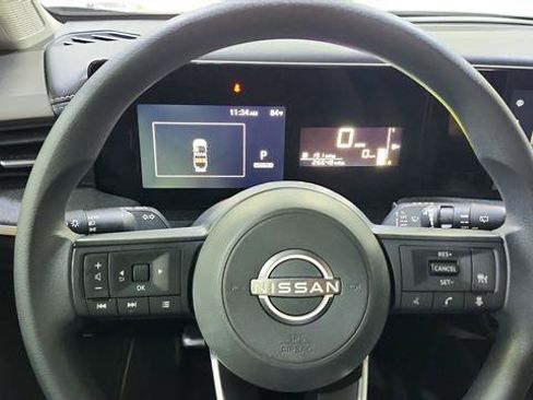Certified 2025 Nissan Kicks SV FWD image 14
