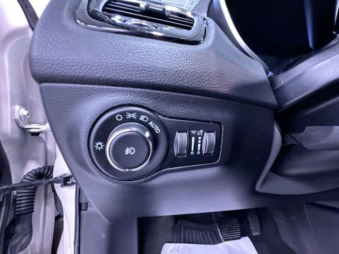 Used 2021 Jeep Compass Limited FWD image 16