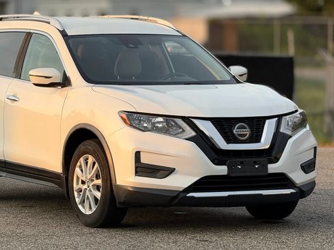 Used 2019 Nissan Rogue SV FWD image 15