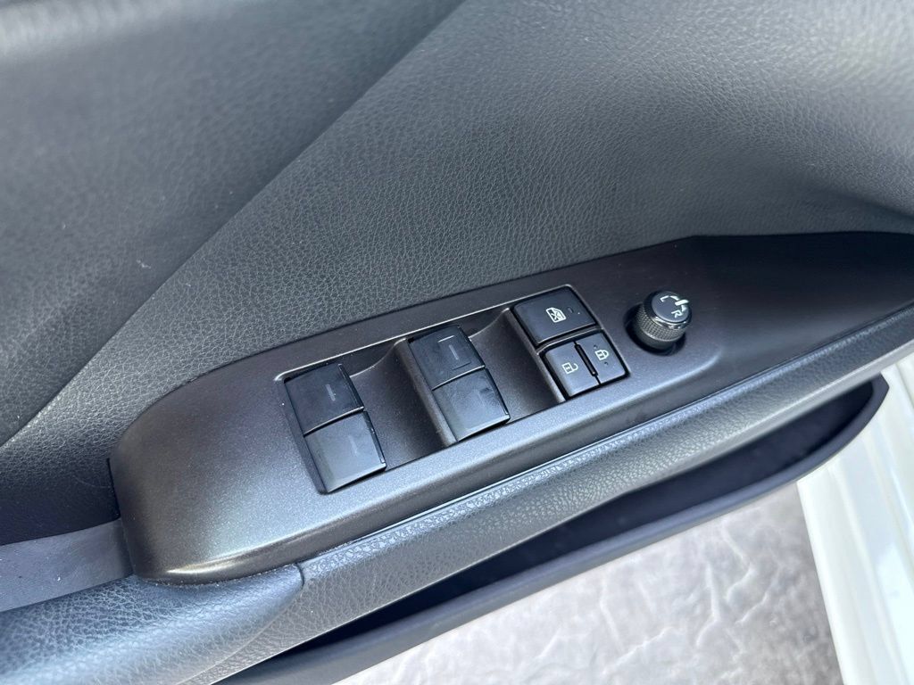 Used 2024 Toyota Camry SE FWD image 6