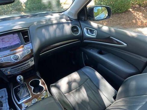 Used 2017 INFINITI QX60 Luxe w/ Deluxe Technology Package AWD/4WD image 30