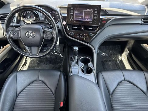 Used 2022 Toyota Camry SE image 8