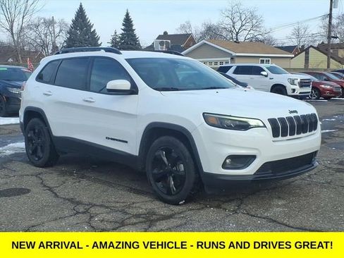 Used 2019 Jeep Cherokee Altitude image 3