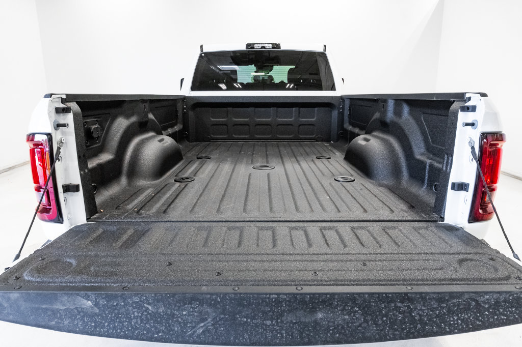 New 2027 RAM 3500 Big Horn AWD/4WD image 29