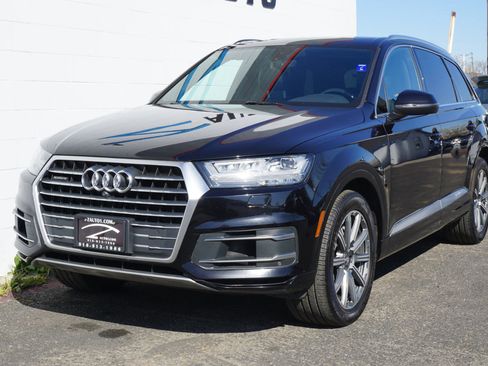 Used 2017 Audi Q7 3.0T Premium Plus w/ Premium Plus Package image 2