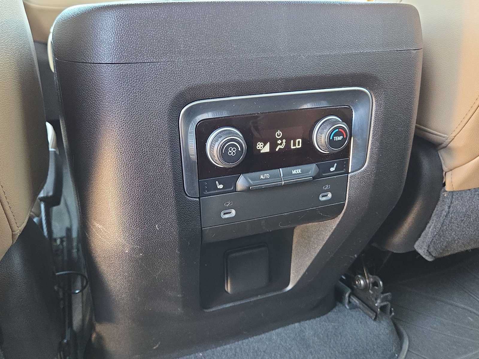 Used 2021 Chevrolet Tahoe Premier RWD image 23