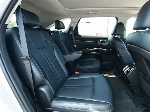 Used 2023 Kia Sorento SX AWD/4WD image 30
