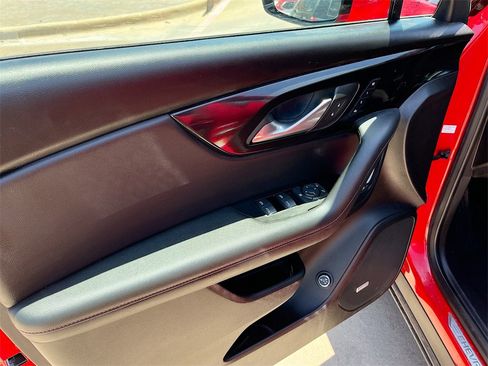 Used 2023 Chevrolet Blazer RS w/ Enhanced Convenience Package image 17