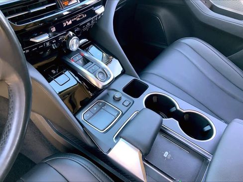 Used 2024 Acura MDX image 16