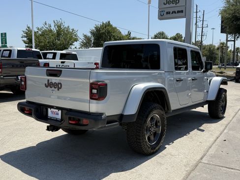 Used 2023 Jeep Gladiator Rubicon w/ LED Lighting Group AWD/4WD image 5