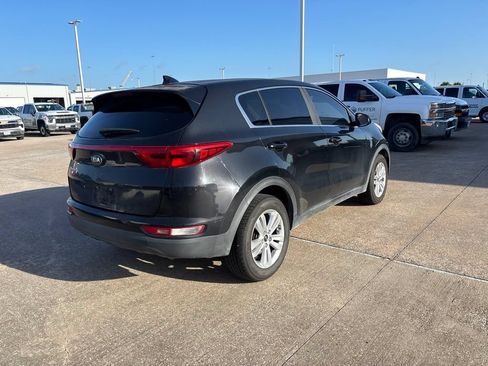 Used 2017 Kia Sportage LX AWD/4WD image 4