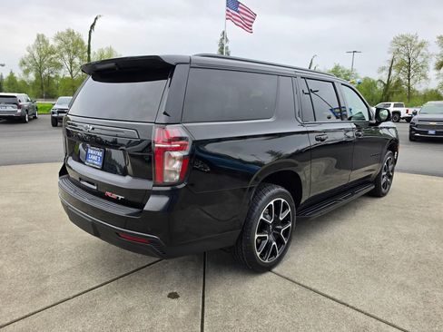 Used 2024 Chevrolet Suburban RST w/ Luxury Package AWD/4WD image 6