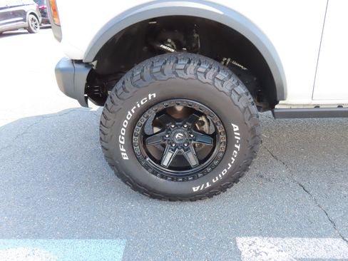 Used 2023 Ford Bronco Badlands AWD/4WD image 15