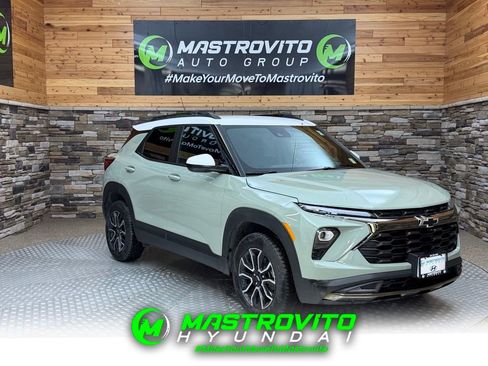 Used 2024 Chevrolet TrailBlazer ACTIV w/ Driver Confidence Package AWD/4WD image 1