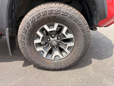 Used 2023 Toyota Tacoma TRD Off-Road AWD/4WD image 30