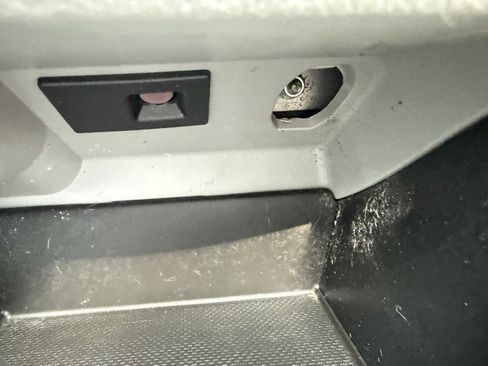 Used 2012 Subaru Forester 2.5X Premium w/ All-Weather Pkg image 31