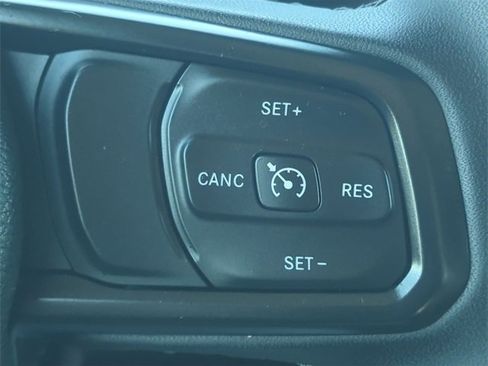 Certified 2023 Jeep Gladiator Sport image 14