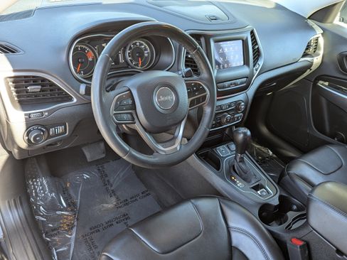 Used 2021 Jeep Cherokee Latitude Plus image 21