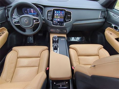 Used 2024 Volvo XC90 T8 Ultimate image 18