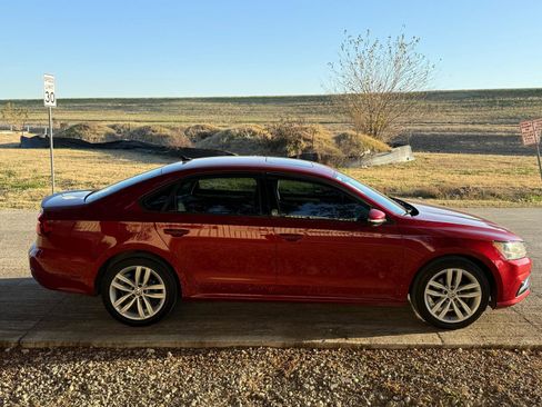 Used 2019 Volkswagen Passat 2.0T Wolfsburg image 10