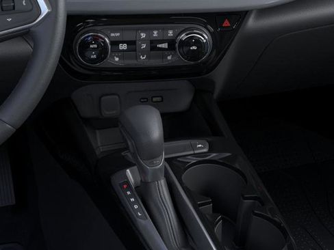 New 2026 Chevrolet Trax LT w/ LT Convenience Package FWD image 23