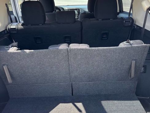 Used 2017 Mitsubishi Outlander ES image 10