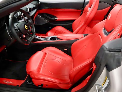 Certified 2019 Ferrari Portofino RWD image 18