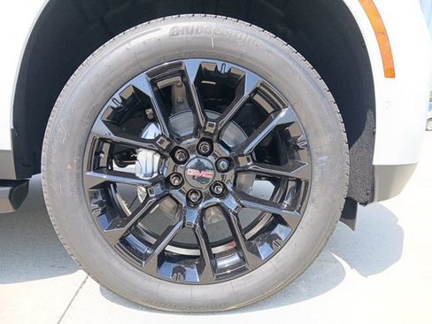New 2026 GMC Yukon XL Denali AWD/4WD image 38