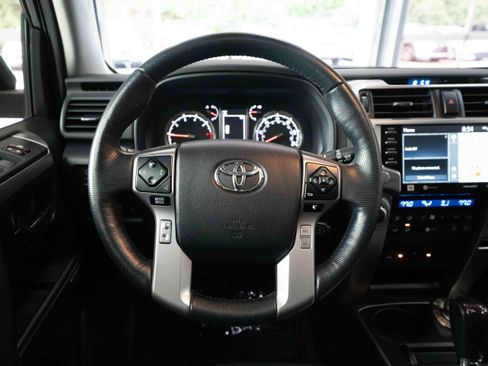Used 2023 Toyota 4Runner Limited AWD/4WD image 21