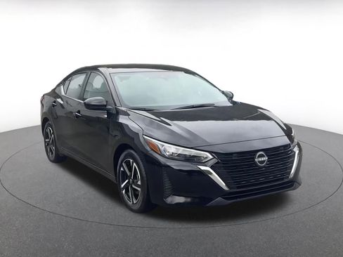 Used 2024 Nissan Sentra SV image 3