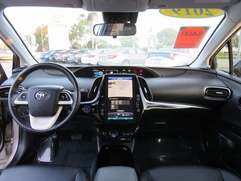 Used 2019 Toyota Prius Prime Premium image 19